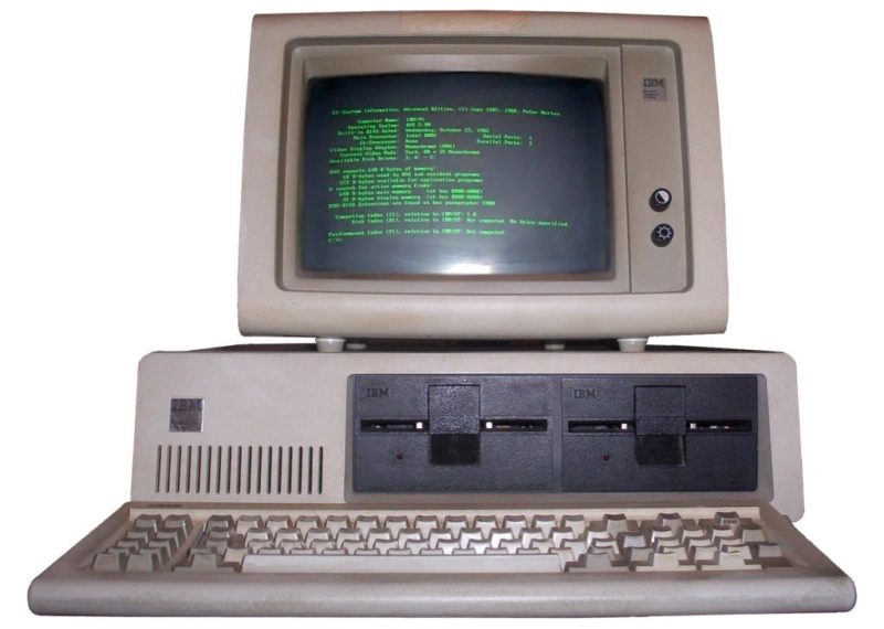 clasic IBM computer