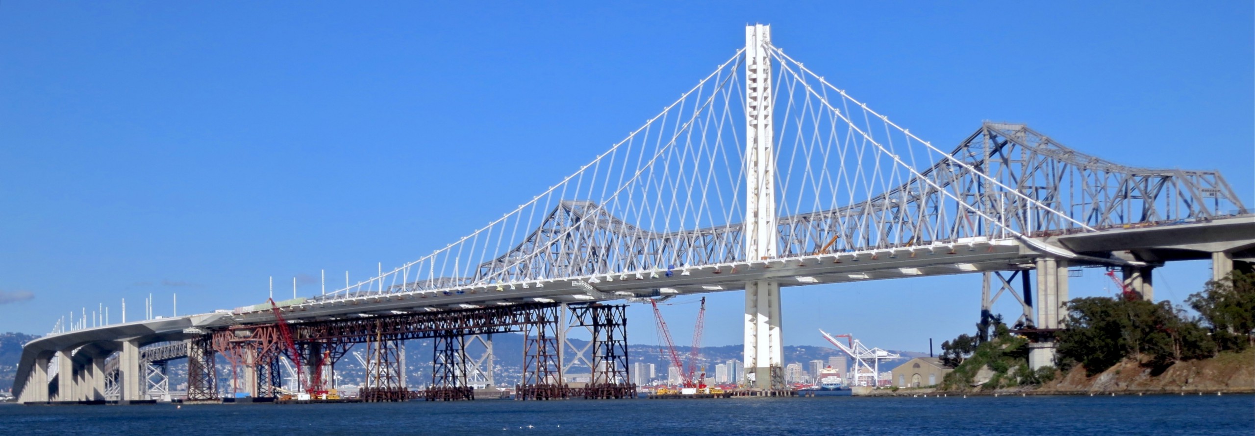 The new Oakland Bay Bridge