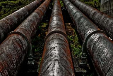 pipelines full of mud rust